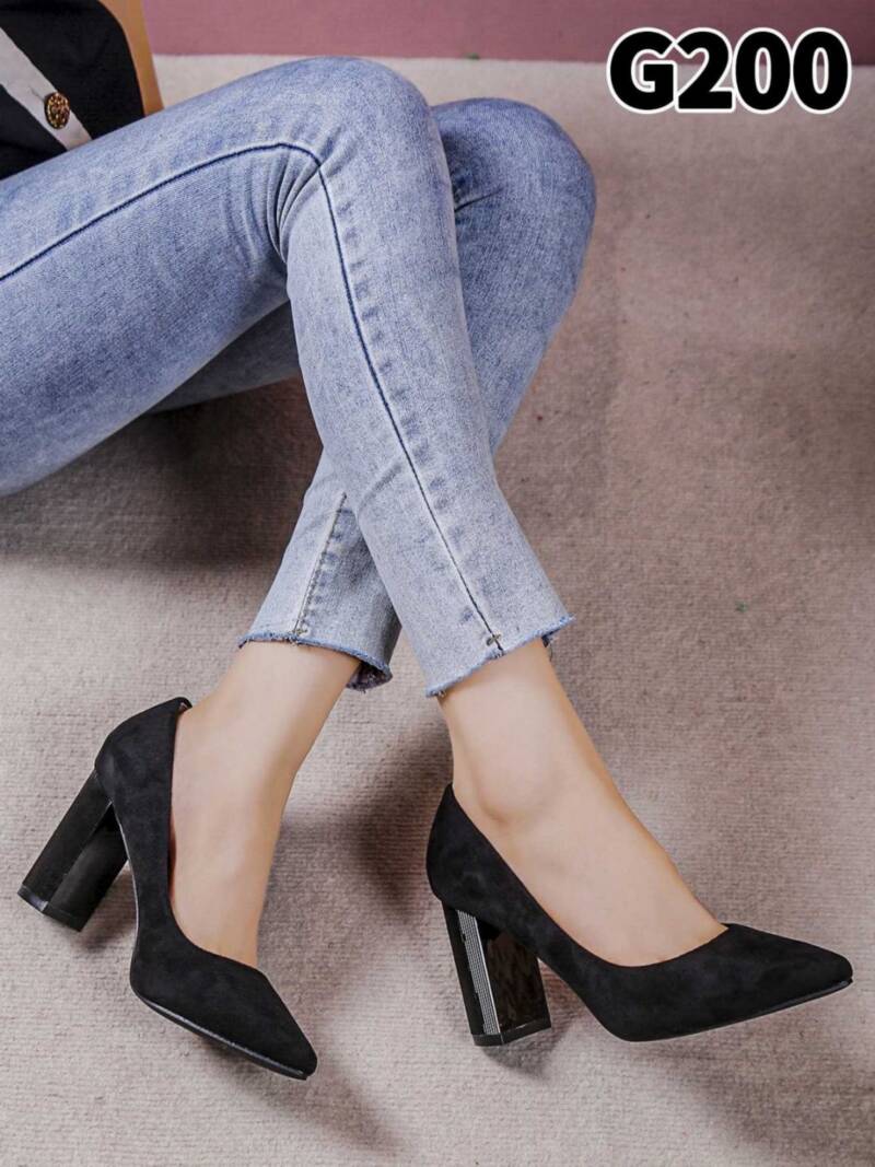 Buty sportowe damskie Roz 36-41/ 12 par 2